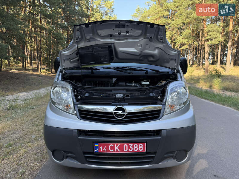 Минивэн Opel Vivaro 2014 в Киеве