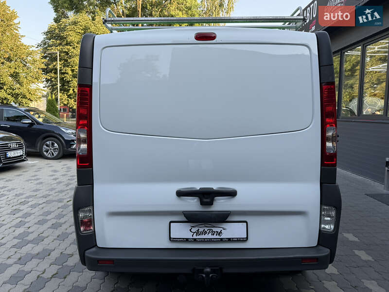 Грузовой фургон Opel Vivaro 2013 в Черновцах