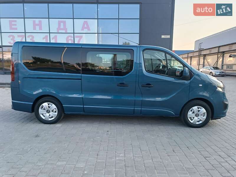 Мінівен Opel Vivaro 2015 в Івано-Франківську