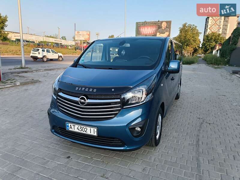 Мінівен Opel Vivaro 2015 в Івано-Франківську