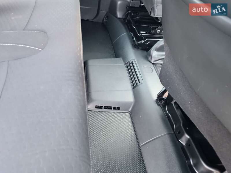 Мінівен Opel Vivaro 2015 в Івано-Франківську