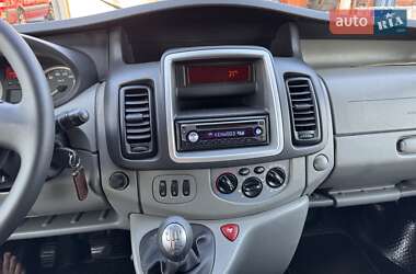 Минивэн Opel Vivaro 2012 в 