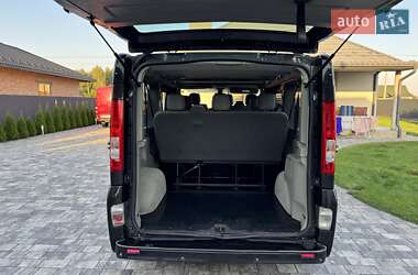 Минивэн Opel Vivaro 2012 в 