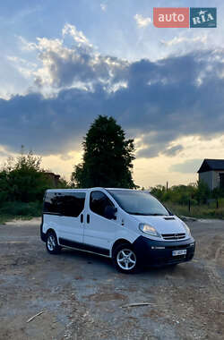 Мінівен Opel Vivaro 2001 в Косові