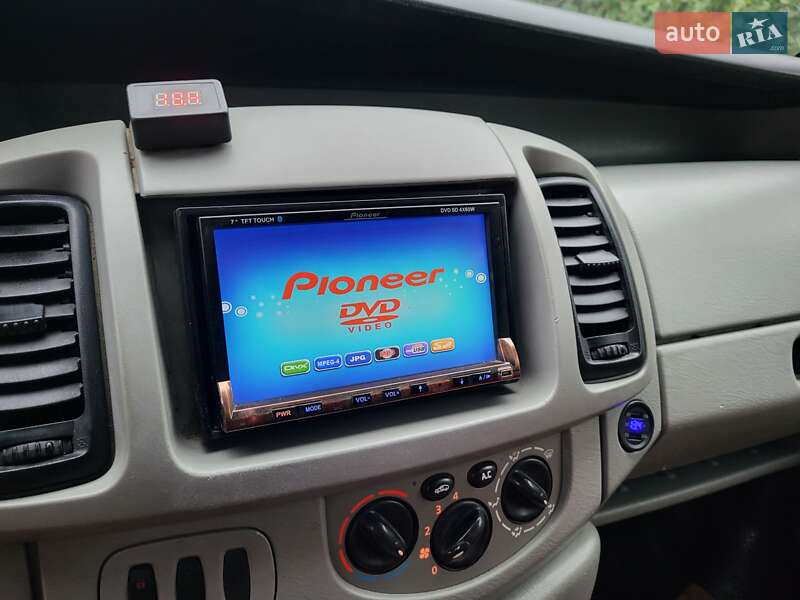 Мінівен Opel Vivaro 2004 в Хмельницькому