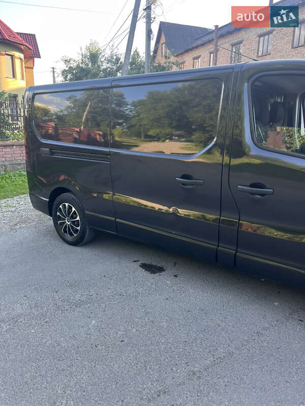 Грузовой фургон Opel Vivaro 2015 в Надворной