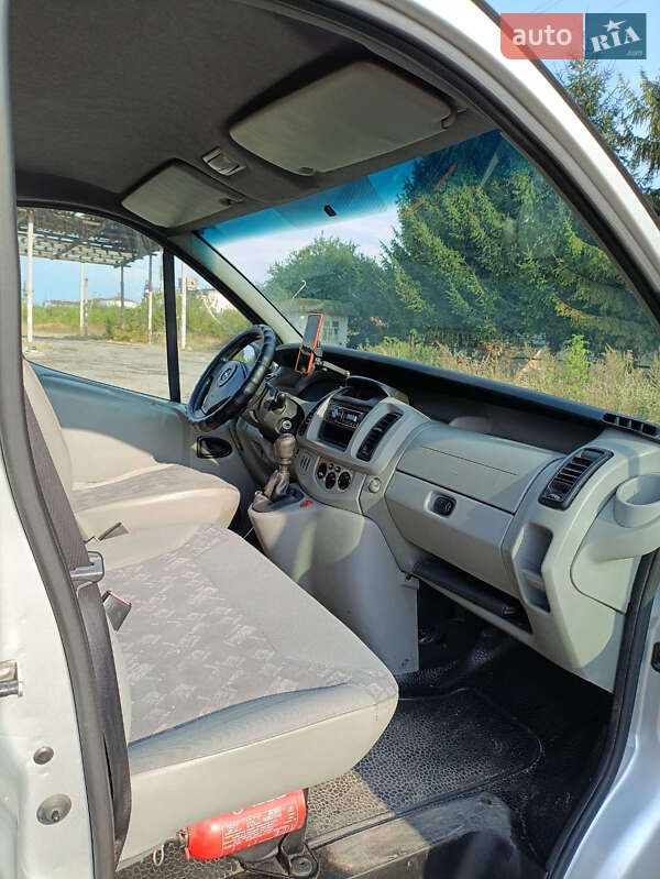 Opel Vivaro 2003