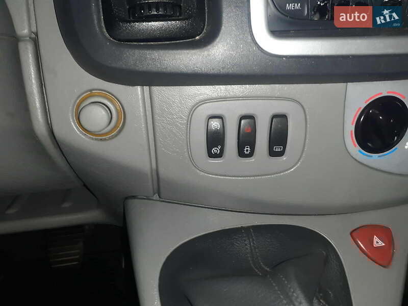 Мінівен Opel Vivaro 2011 в Виноградові фото 22 Мінівен Opel Vivaro 2011 в Виноградові