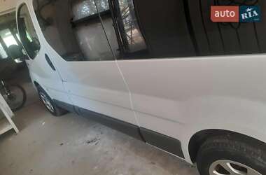 Минивэн Opel Vivaro 2011 в Виноградове