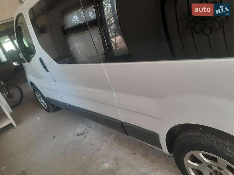 Мінівен Opel Vivaro 2011 в Виноградові фото 16 Мінівен Opel Vivaro 2011 в Виноградові