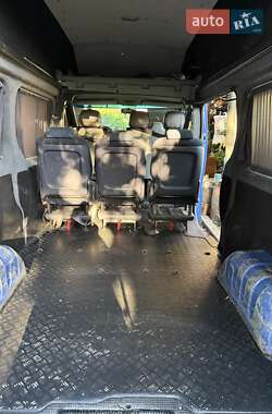 Минивэн Opel Vivaro 2004 в 