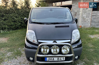 Минивэн Opel Vivaro 2014 в Ужгороде