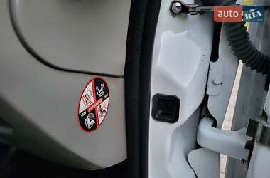 Грузовой фургон Opel Vivaro 2012 в 