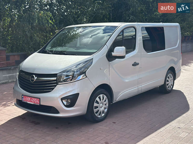 Минивэн Opel Vivaro 2015 в Ровно