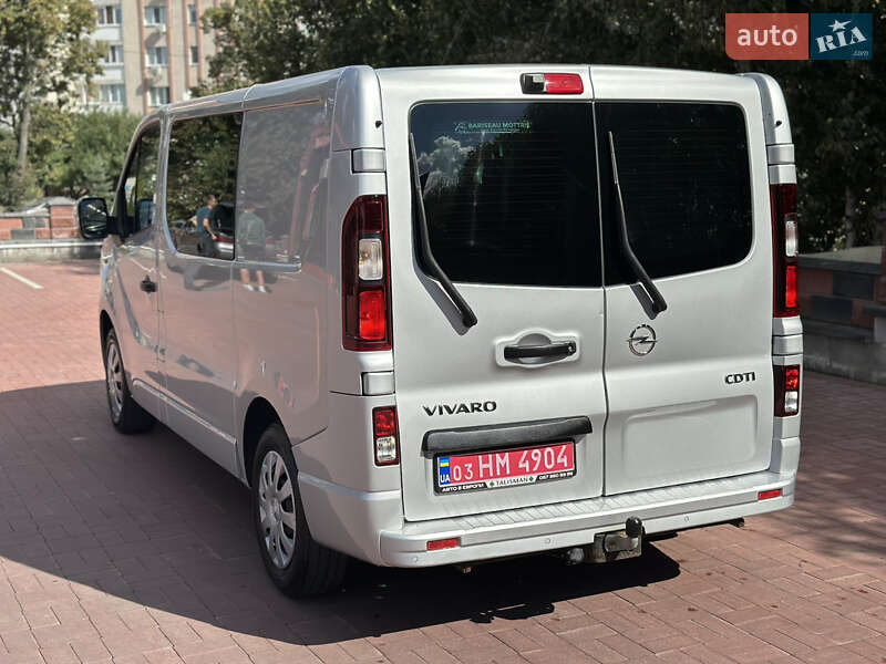 Минивэн Opel Vivaro 2015 в Ровно
