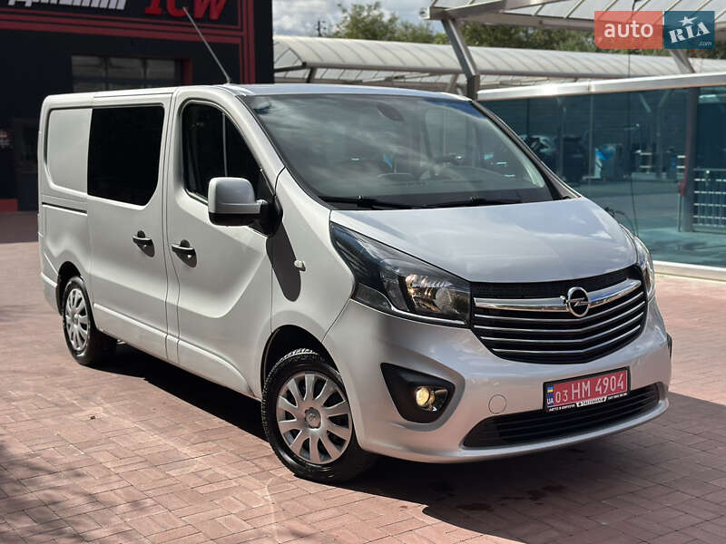 Минивэн Opel Vivaro 2015 в Ровно