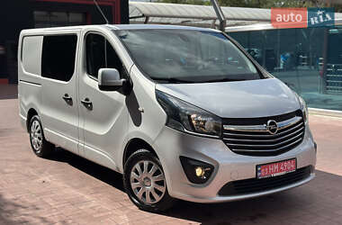 Минивэн Opel Vivaro 2015 в 