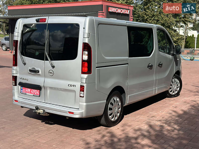 Минивэн Opel Vivaro 2015 в Ровно
