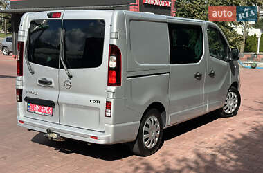 Минивэн Opel Vivaro 2015 в 
