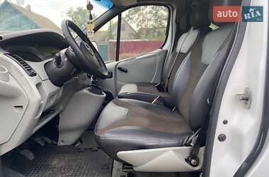 Минивэн Opel Vivaro 2003 в 