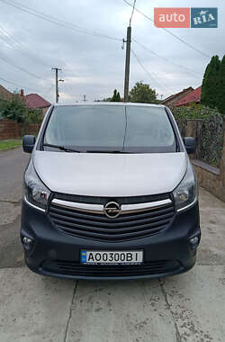 Мінівен Opel Vivaro 2017 в Ужгороді