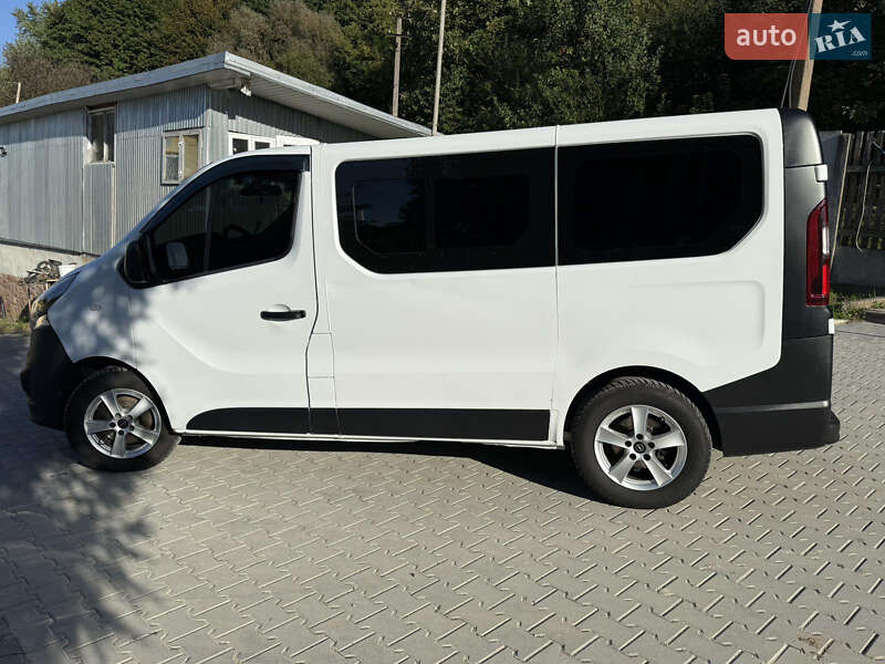 Минивэн Opel Vivaro 2016 в Львове