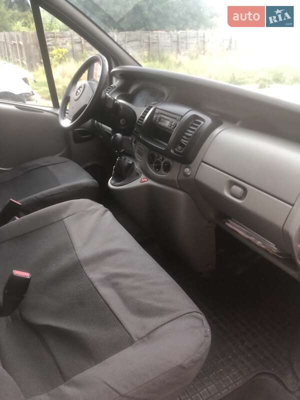 Грузовой фургон Opel Vivaro 2008 в Киеве фото 8 Грузовой фургон Opel Vivaro 2008 в Киеве