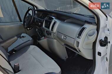 Минивэн Opel Vivaro 2009 в 
