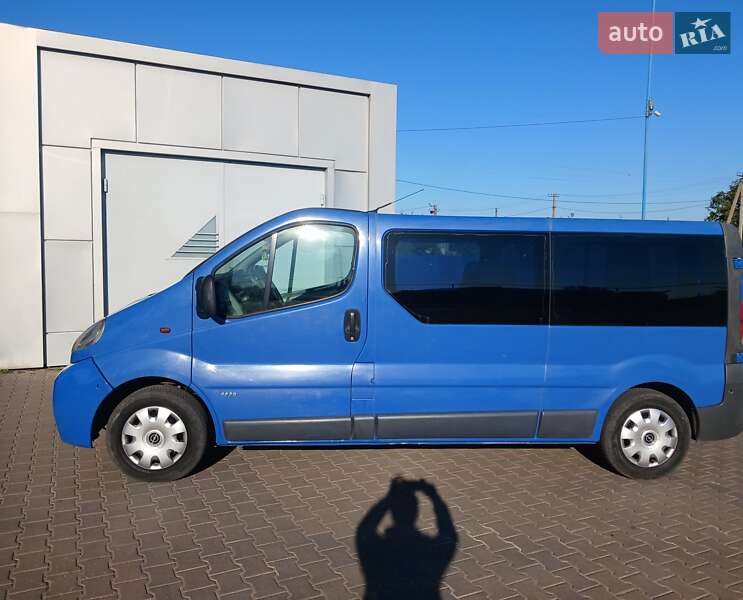 Минивэн Opel Vivaro 2003 в Одессе