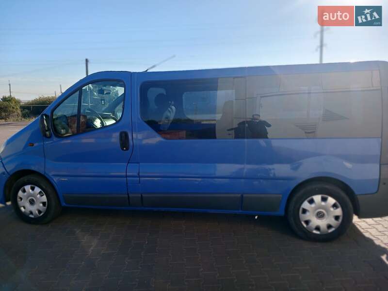 Минивэн Opel Vivaro 2003 в Одессе