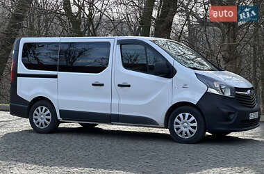 Минивэн Opel Vivaro 2015 в 