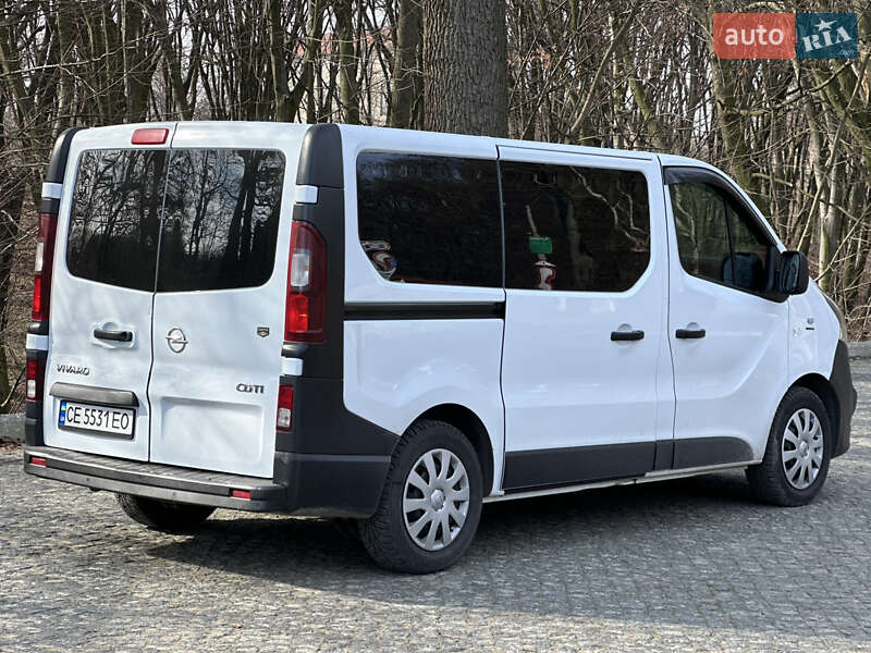 Минивэн Opel Vivaro 2015 в Черновцах