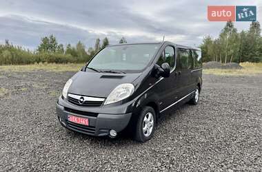 Минивэн Opel Vivaro 2012 в 