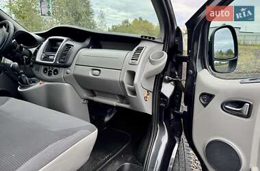Минивэн Opel Vivaro 2012 в 