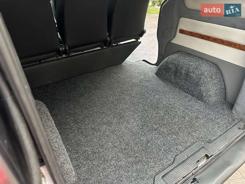 Мінівен Opel Vivaro 2006 в Луцьку