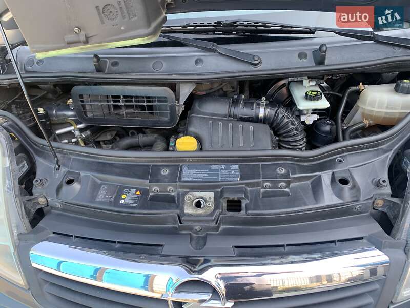 Минивэн Opel Vivaro 2012 в Киеве