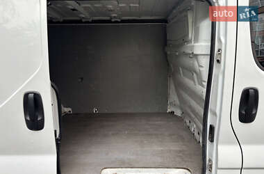 Грузовой фургон Opel Vivaro 2013 в 