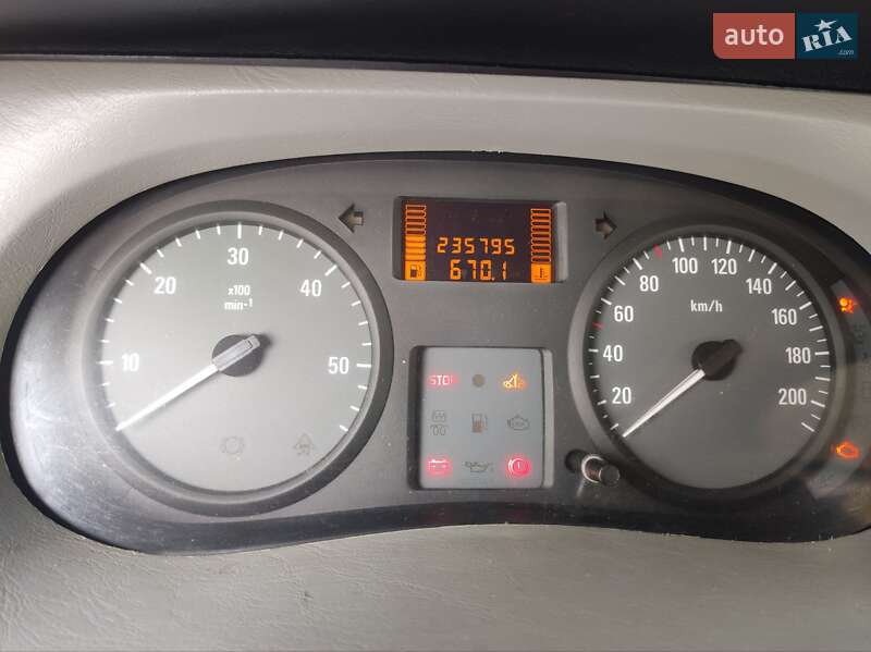 Минивэн Opel Vivaro 2006 в Киеве фото 12 Минивэн Opel Vivaro 2006 в Киеве