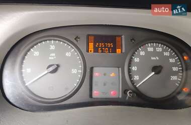 Мінівен Opel Vivaro 2006 в  фото 12 Мінівен Opel Vivaro 2006 в