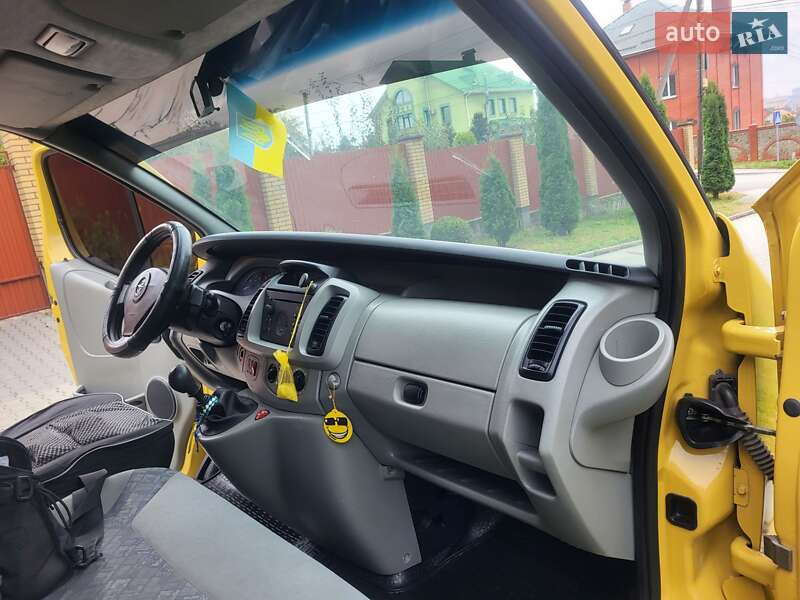Минивэн Opel Vivaro 2004 в Хмельницком