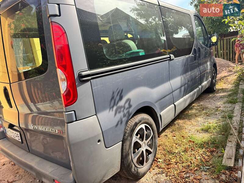 Минивэн Opel Vivaro 2013 в Житомире