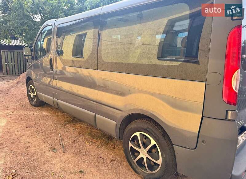 Минивэн Opel Vivaro 2013 в Житомире