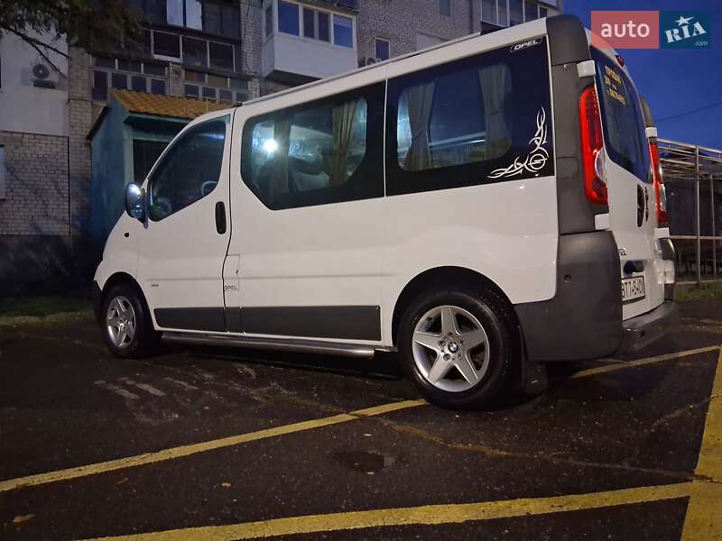 Минивэн Opel Vivaro 2008 в Николаеве