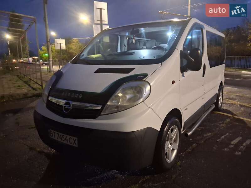 Минивэн Opel Vivaro 2008 в Николаеве