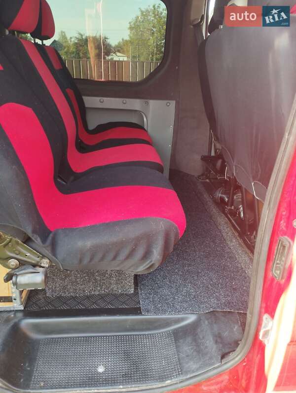 Минивэн Opel Vivaro 2004 в Остроге фото 7 Минивэн Opel Vivaro 2004 в Остроге