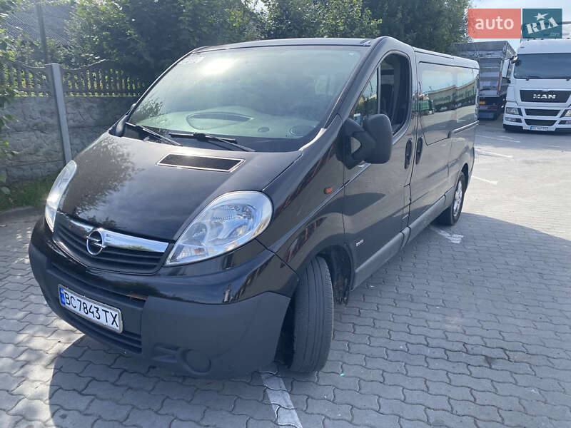 Мінівен Opel Vivaro 2013 в Городку