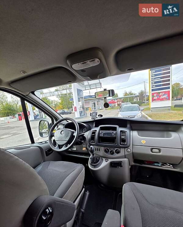 Вантажний фургон Opel Vivaro 2013 в Харкові