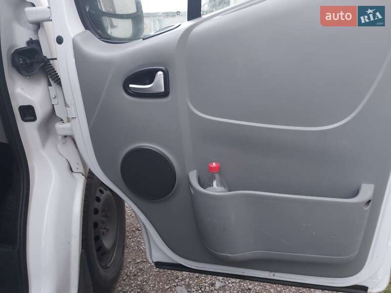 Минивэн Opel Vivaro 2004 в Рожище фото 13 Минивэн Opel Vivaro 2004 в Рожище