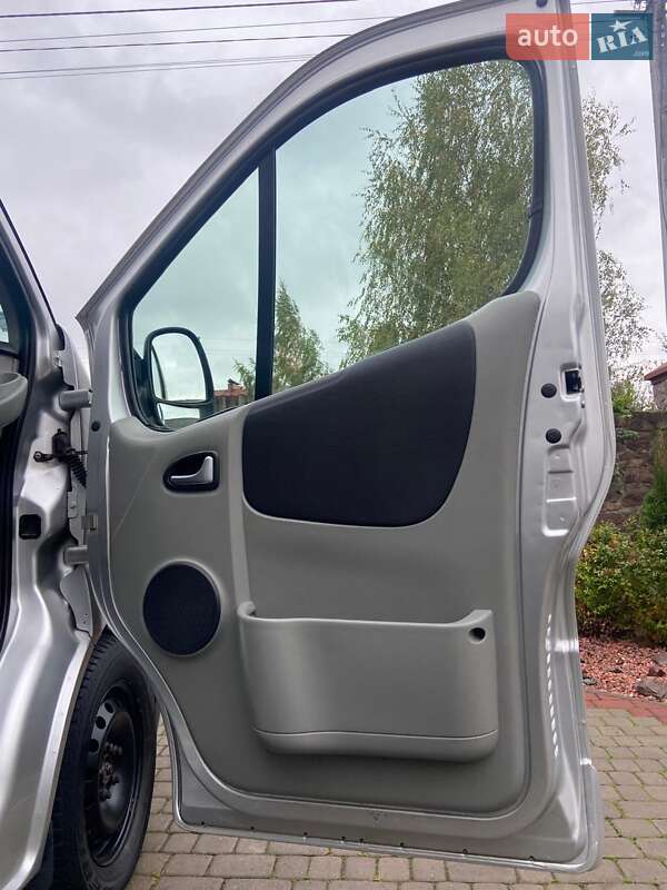 Минивэн Opel Vivaro 2012 в Луцке фото 17 Минивэн Opel Vivaro 2012 в Луцке