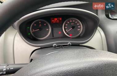 Мінівен Opel Vivaro 2012 в 